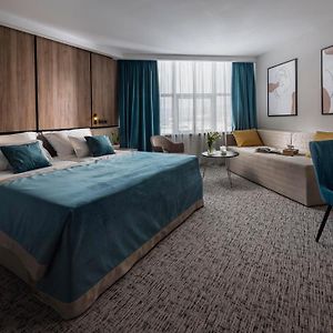 Deluxe Double Room Extra Bed